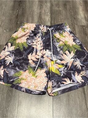 Nike Club Woven Flow Shorts Mens Small Above The Knee Pockets Floral Purple Pink